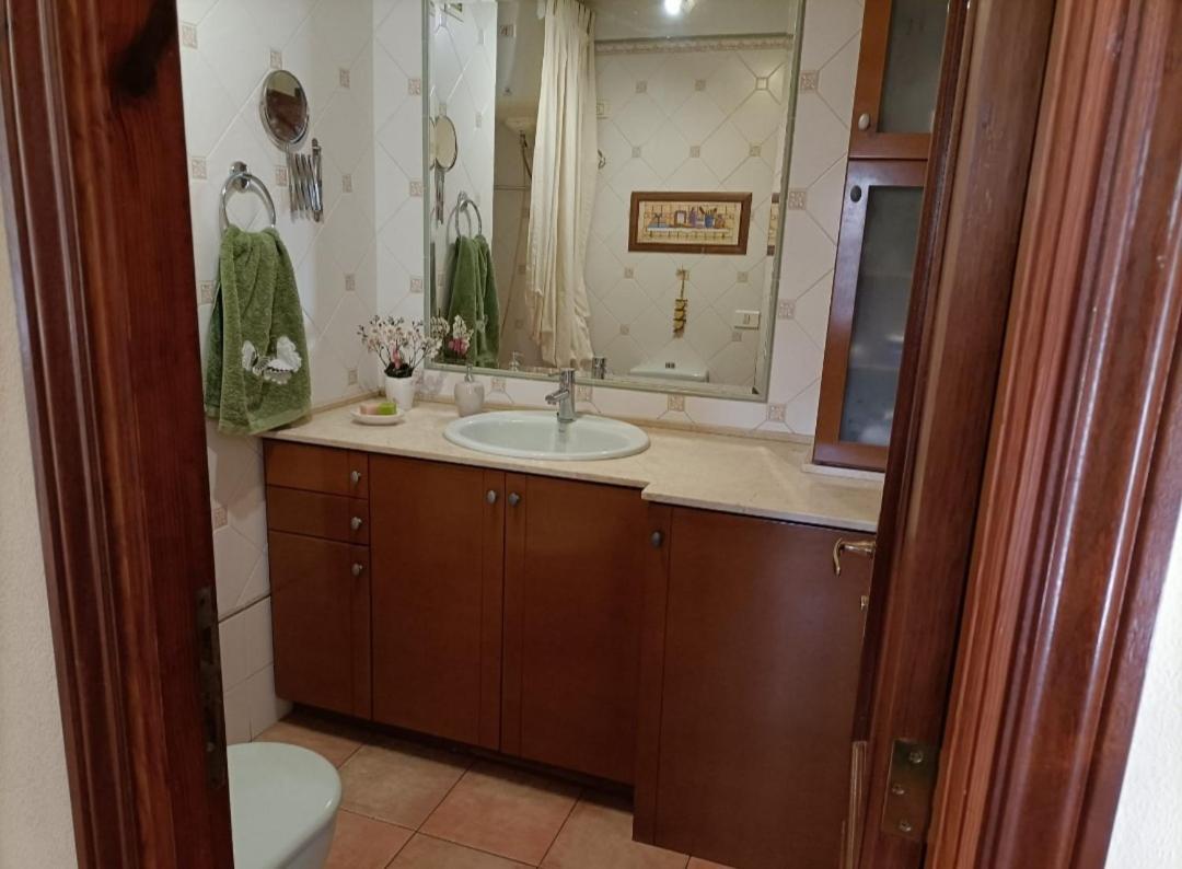 Apartamento En La Mejor Zona De Santa Cruz Apartment Bagian luar foto